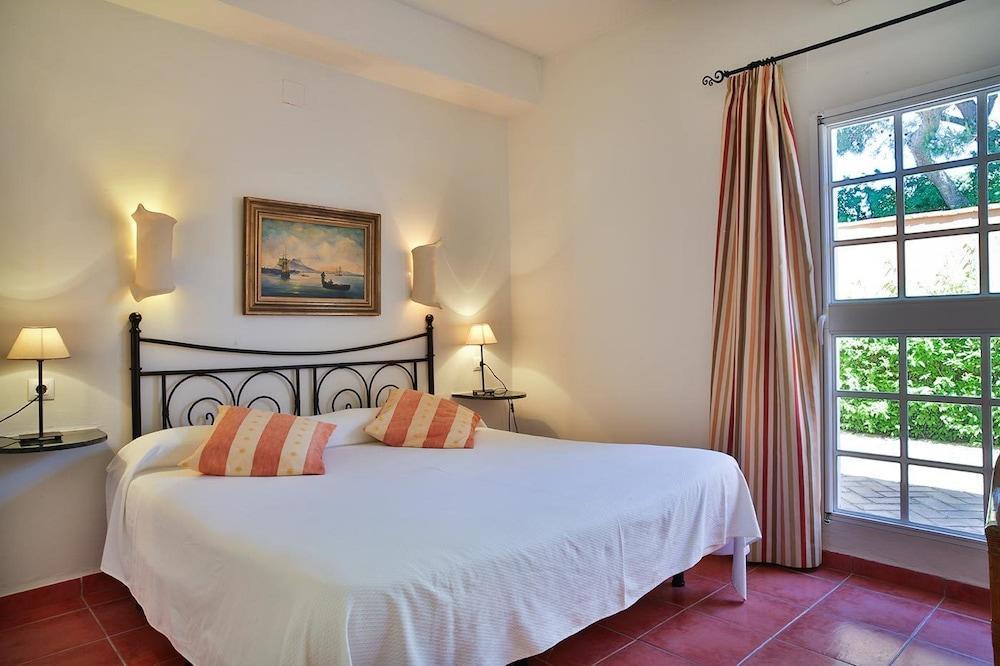Hotel Madreselva - Grupo Califa Los Canos De Meca Luaran gambar