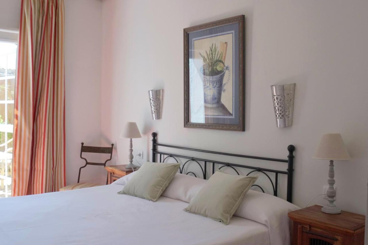 Hotel Madreselva - Grupo Califa Los Canos De Meca Luaran gambar