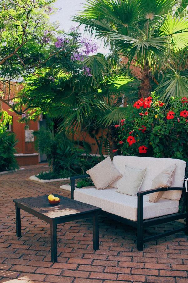 Hotel Madreselva - Grupo Califa Los Canos De Meca Luaran gambar