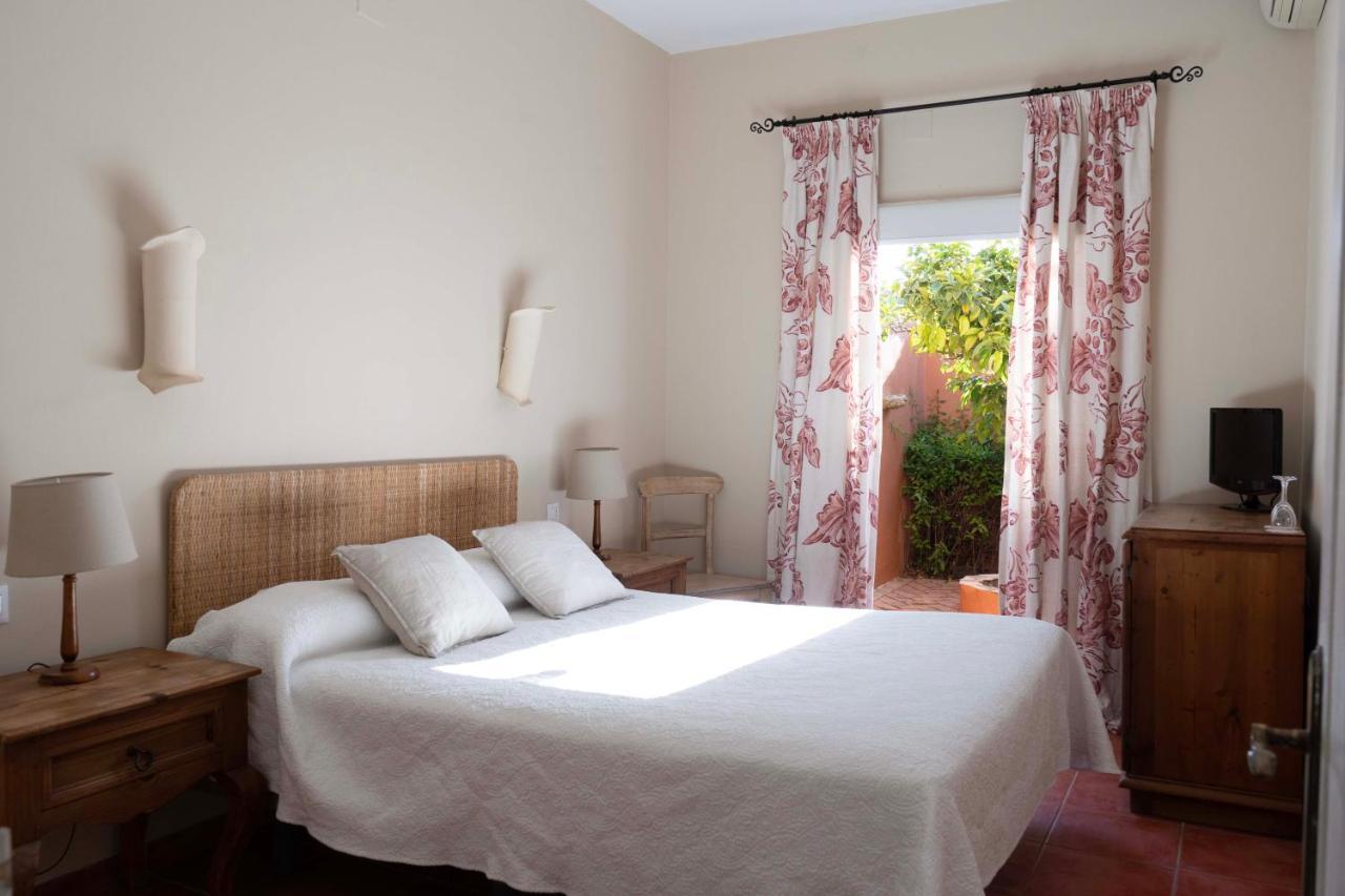 Hotel Madreselva - Grupo Califa Los Canos De Meca Luaran gambar