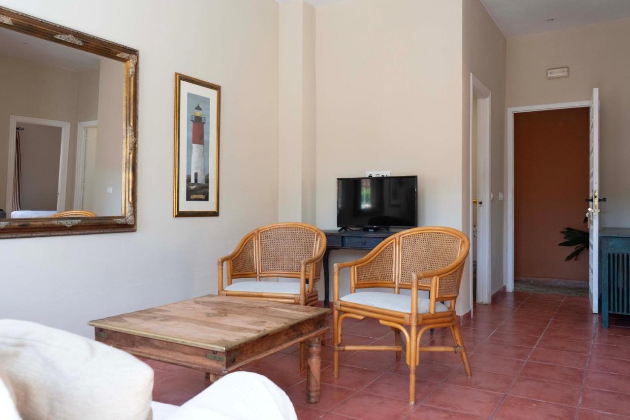 Hotel Madreselva - Grupo Califa Los Canos De Meca Luaran gambar